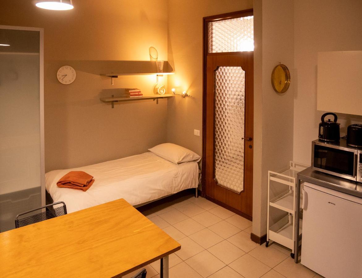 Chambers Short Rentals - Via Gezio Calini Brescia - 2 Studio Flats ภายนอก รูปภาพ