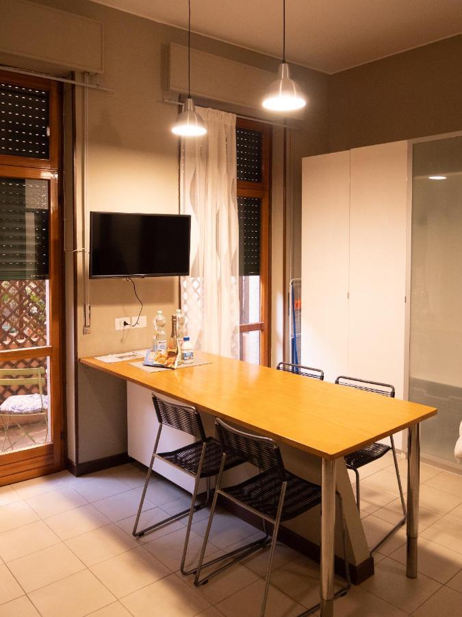 Chambers Short Rentals - Via Gezio Calini Brescia - 2 Studio Flats ภายนอก รูปภาพ