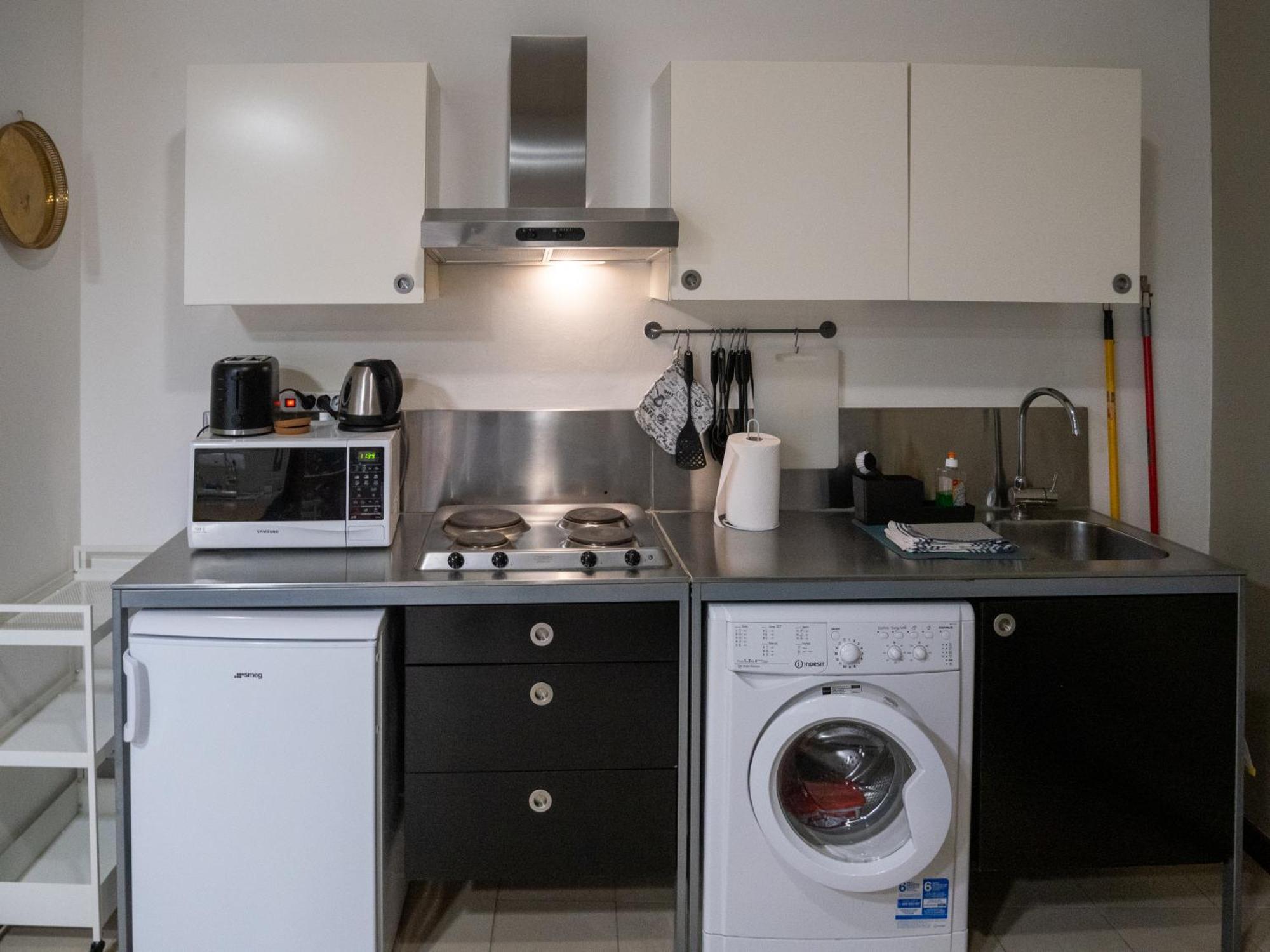 Chambers Short Rentals - Via Gezio Calini Brescia - 2 Studio Flats ภายนอก รูปภาพ
